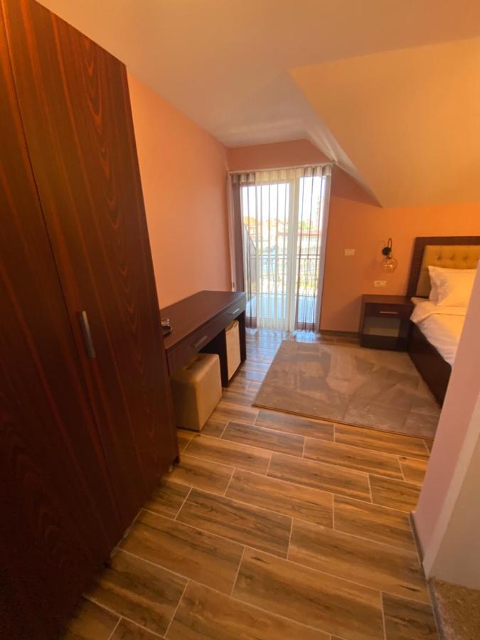 Hotel Kolonja'S Debar Exteriér fotografie